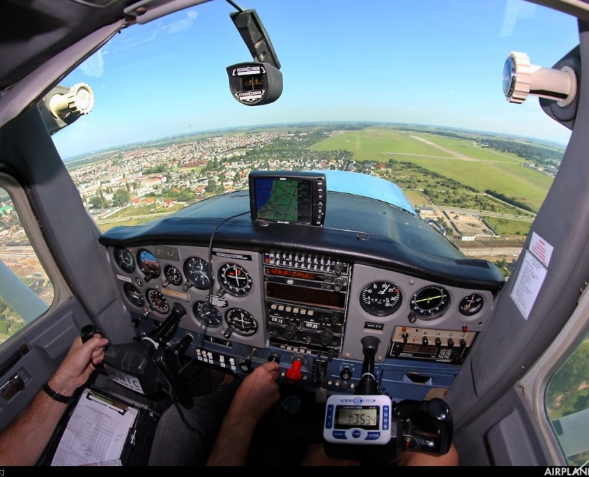 Cockpit of Cessna 152 Inside the cockpit of the Cessna 152