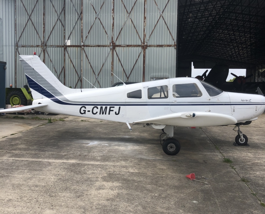 Piper PA-28 Warrior White Piper PA-28 Warrior